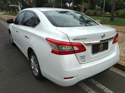 Sentra S 2.0/ 2.0 Flex Fuel 16V Mec.