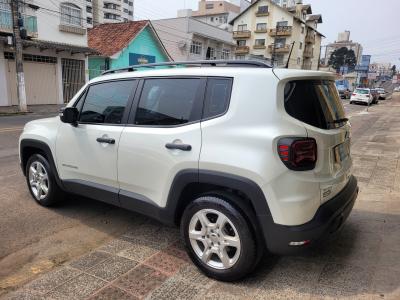 Renegade Sport T270 1.3 TB 4x2 Flex Aut.