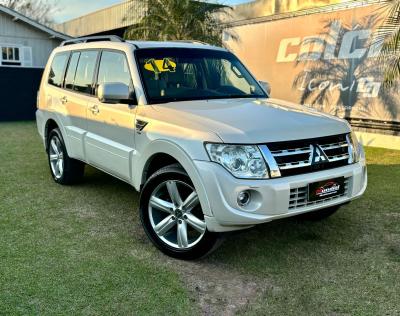 Pajero HPE Full 3.2 4x4 T.I.Dies. 5p Aut