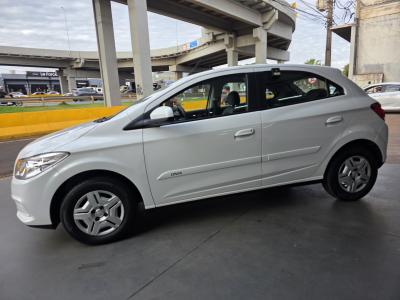 Chevrolet Onix Hatch Ls 1.0 8V Flexpower 5P Mec - foto 11