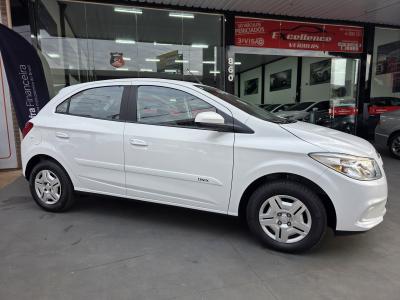 Chevrolet Onix Hatch Ls 1.0 8V Flexpower 5P Mec - foto 12