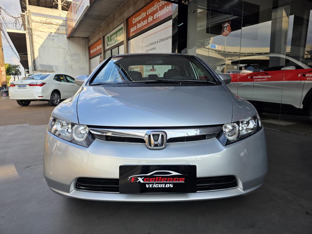 Honda Civic Sedan Lxs 1818 Flex 16V Automático 4P - foto 4