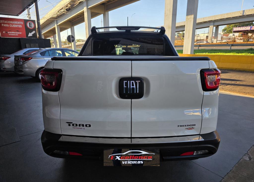 Fiat Toro Freedom 1.8 16V Flex Automático - foto 5