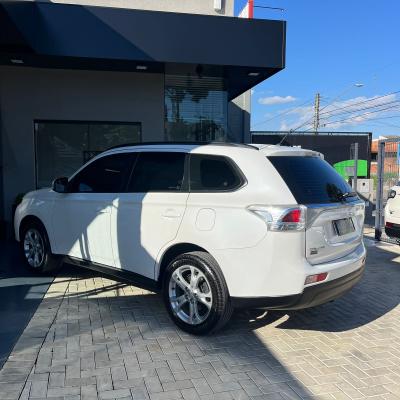 OUTLANDER 2.0 16V 160cv Aut.