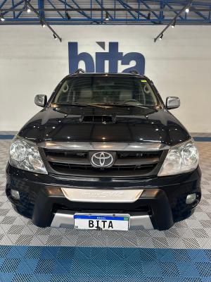 Hilux SW4 SRV D4-D 4x4 3.0 TDI Dies. Aut