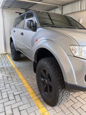 Pajero DAKAR HPE 3.2 4x4 T.I Dies 5p Aut