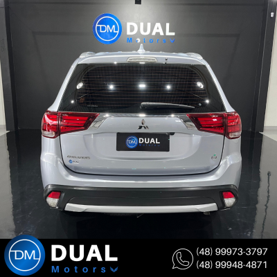 OUTLANDER 2.0 16V 160cv Aut.