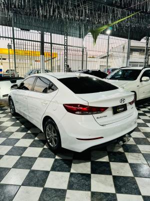 Elantra 2.0 16V Flex Aut.