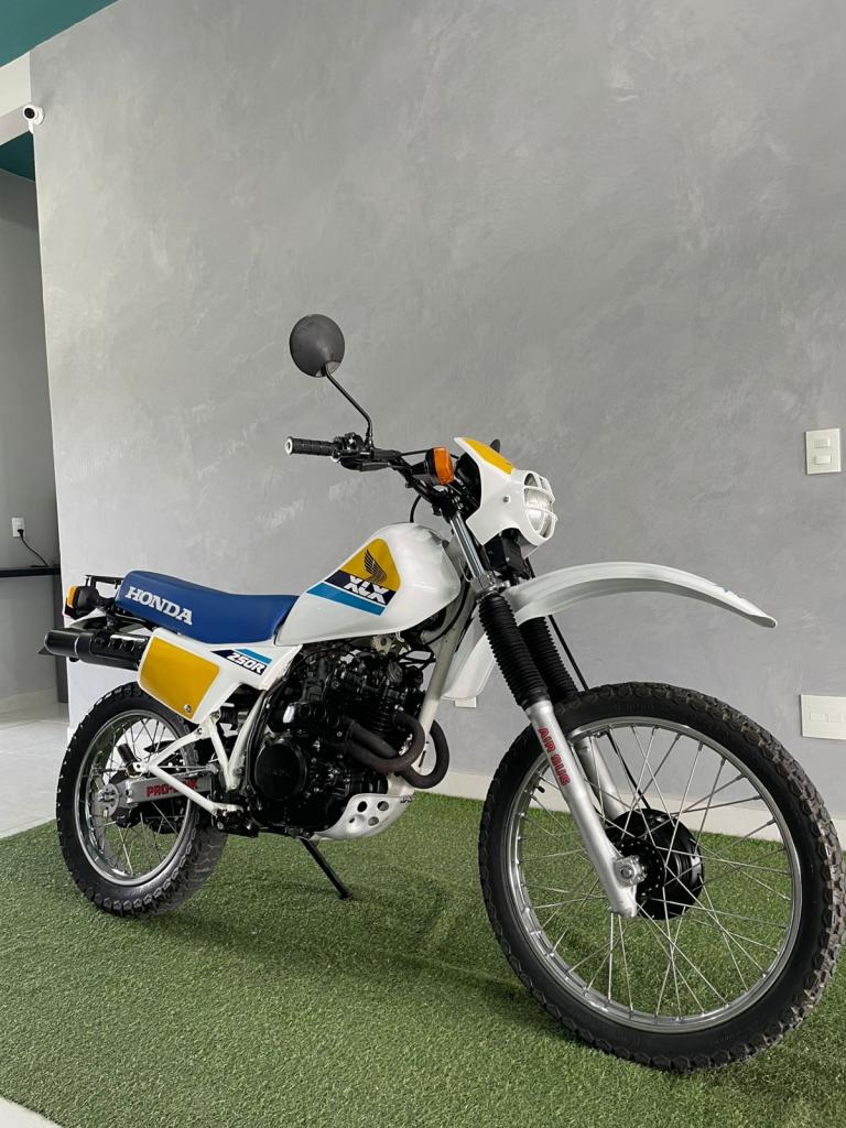Adventure Motos