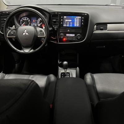 OUTLANDER 2.0 16V 160cv Aut.