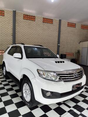 Hilux SW4 SRV D4-D 4x4 3.0 TDI Dies. Aut