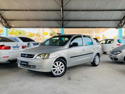 Corsa Sedan 1.8 MPFI 8V  102cv 4p