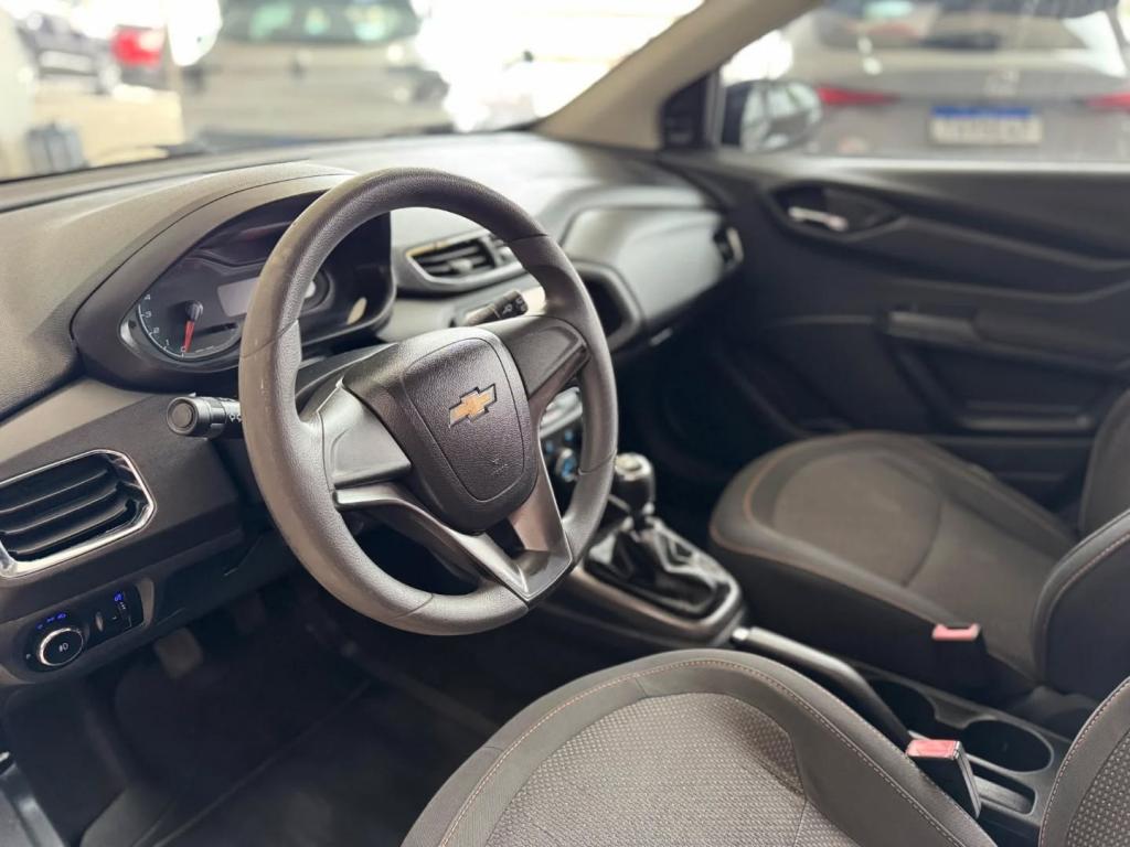 Chevrolet Onix Hatch LT 1.4 8V Flexpower 5P Mec - foto 8