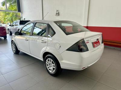 Fiesta Sedan SE 1.6 8V Flex 4p