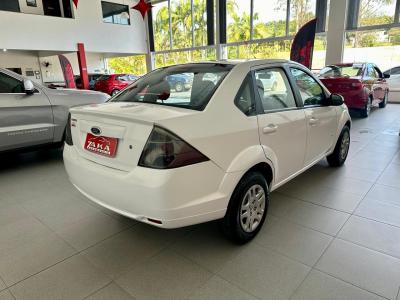 Fiesta Sedan SE 1.6 8V Flex 4p