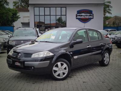 Megane Sedan Dynamique Hi-Flex 1.6 16V