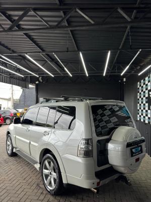 Pajero HPE Full 3.8 V6 250cv 5p Aut.